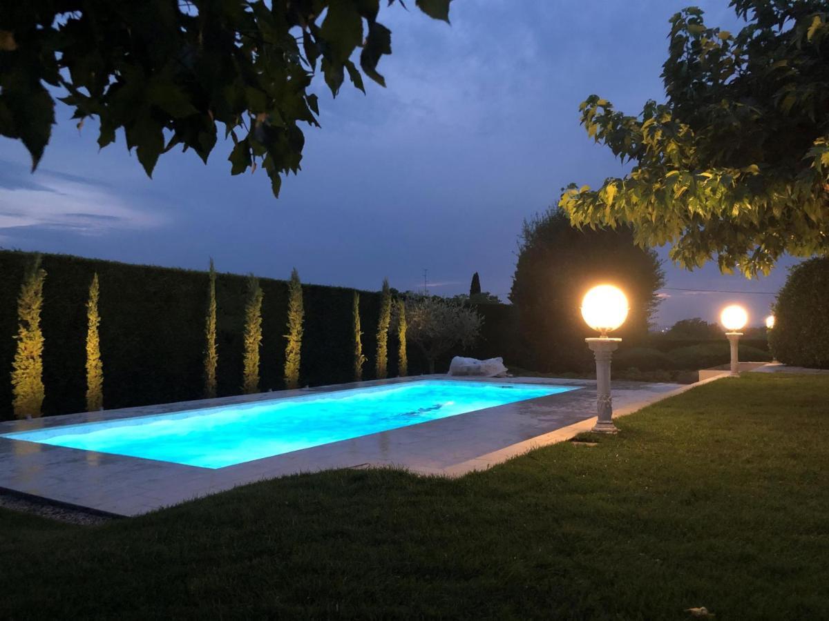 Villa Carini With 3000 Mq Garden & Heated Pool Castelnuovo del Garda Exterior foto